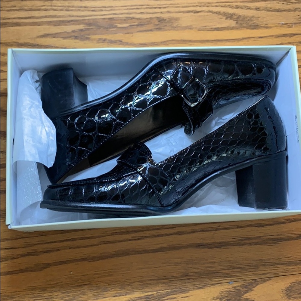 Liz Claiborne Women’s Dress Heels Size 9